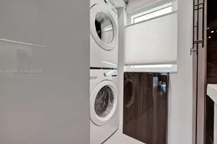 18100 N Bay Rd, Sunny Isles Beach, FL 33160 - Photo 20