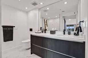 18100 N Bay Rd, Sunny Isles Beach, FL 33160 - Photo 8