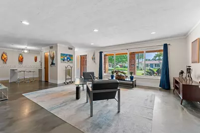 901 W Tropical Way, Plantation, FL 33317 - Photo 6