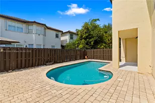 11032 NW 48th Ln, Doral, FL 33178 - Photo 16