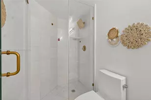 3500 Mystic Pointe Dr, Aventura, FL 33180 - Photo 14