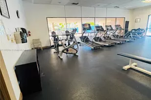 20335 W Country Club Dr, Aventura, FL 33180 - Photo 36