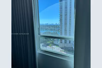 5445 Collins Ave #915, Miami Beach, FL 33140 - Photo 8