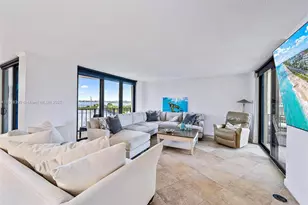 5420 N Ocean Dr, Singer Island, FL 33404 - Photo 6