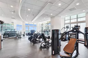 300 S Biscayne Blvd, Miami, FL 33131 - Photo 32