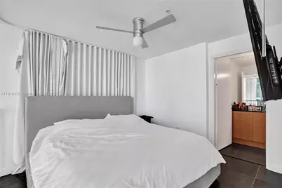 300 S Biscayne Blvd #L-1206, Miami, FL 33131 - Photo 12