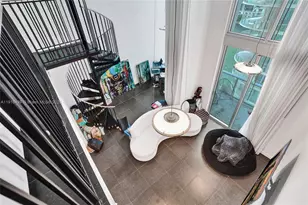 300 S Biscayne Blvd, Miami, FL 33131 - Photo 18