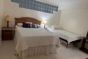 5401 Collins Ave, Miami Beach, FL 33140 - Photo 38