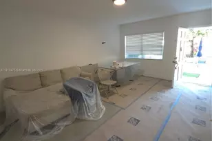 467 Golden Isles Dr, Hallandale Beach, FL 33009 - Photo 8