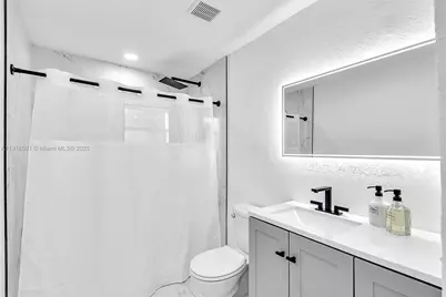 14120 NW 5th Ave, North Miami, FL 33168 - Photo 18