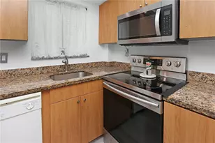 580 Egret Dr, Hallandale Beach, FL 33009 - Photo 12