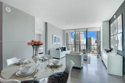 88 SW 7th St #2505, Miami, FL 33130 - Photo 2