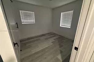 1308 NW 13th Ct, Fort Lauderdale, FL 33311 - Photo 18