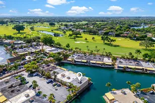 7003 Crown Gate Ct, Miami Lakes, FL 33014 - Photo 4