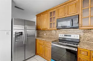 15504 Sharpecroft Dr, Miami Lakes, FL 33014 - Photo 30