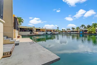 15504 Sharpecroft Dr #0, Miami Lakes, FL 33014 - Photo 42