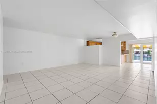 15504 Sharpecroft Dr, Miami Lakes, FL 33014 - Photo 8