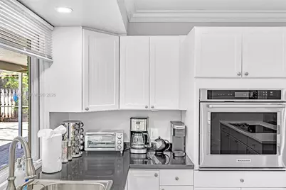 2191 SW 27th Ln, Fort Lauderdale, FL 33312 - Photo 32