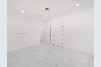2764 NE 35th St, Fort Lauderdale, FL 33306 - Photo 14