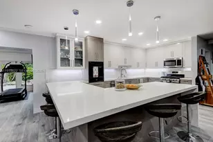 8290 Sunset Dr, Miami, FL 33143 - Photo 6