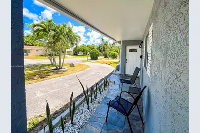 4420 NW 30th Ct, Lauderdale Lakes, FL 33313 - Photo 10