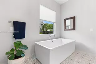 9369 Crestview Cir, Palm Beach Gardens, FL 33412 - Photo 24