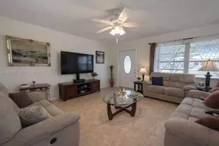 4805 Highland Dr, Tamarac, FL 33319 - Photo 4