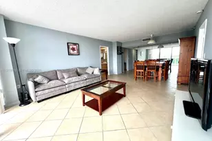20515 E Country Club Dr, Aventura, FL 33180 - Photo 6