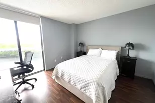 20515 E Country Club Dr, Aventura, FL 33180 - Photo 12