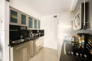 1701 Sunset Harbour Dr, Miami Beach, FL 33139 - Photo 4