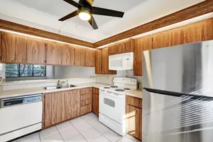 1715 Whitehall Dr, Davie, FL 33324 - Photo 30