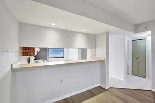 1715 Whitehall Dr, Davie, FL 33324 - Photo 6