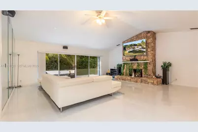 2451 SW 23rd Cranbrook Drive, Boynton Beach, FL 33436 - Photo 8