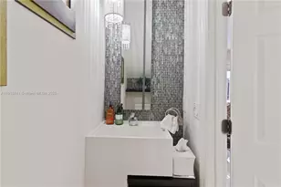 10842 NW 53rd Ln, Doral, FL 33178 - Photo 8