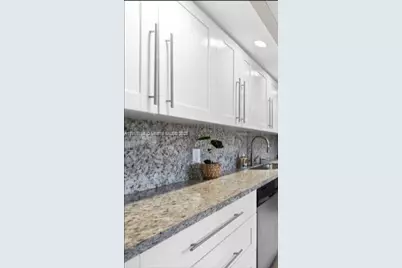 3850 Oaks Clubhouse Dr #504, Pompano Beach, FL 33069 - Photo 4