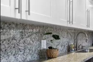 3850 Oaks Clubhouse Dr, Pompano Beach, FL 33069 - Photo 4