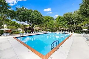 3850 Oaks Clubhouse Dr, Pompano Beach, FL 33069 - Photo 28