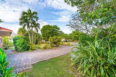 3230 N 72nd Ter, Hollywood, FL 33024 - Photo 4