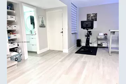 20200 W Country Club Dr #112, Aventura, FL 33180 - Photo 2