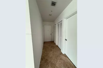 133 NE 2nd Ave #2912, Miami, FL 33132 - Photo 2
