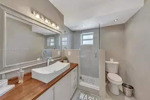 715 Hollywood Blvd, Hollywood, FL 33019 - Photo 12