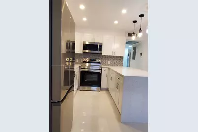 1076 Cornwall D #1076, Boca Raton, FL 33434 - Photo 2