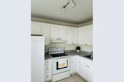 701 N Pine Island Rd #101, Plantation, FL 33324 - Photo 6