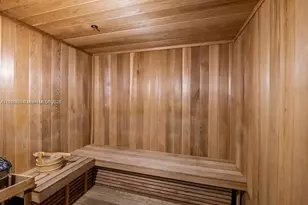 1300 Brickell Bay Dr, Miami, FL 33131 - Photo 26