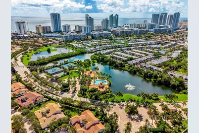 1141 Waterside Ln, Hollywood, FL 33019 - Photo 18