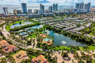 1141 Waterside Ln, Hollywood, FL 33019 - Photo 18