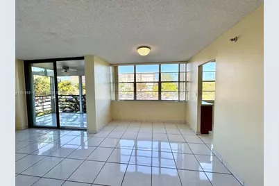 1200 Saint Charles Pl #218, Pembroke Pines, FL 33026 - Photo 8