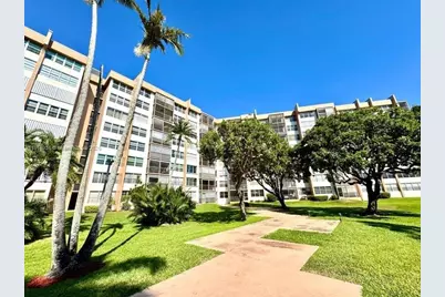 1200 Saint Charles Pl #218, Pembroke Pines, FL 33026 - Photo 2