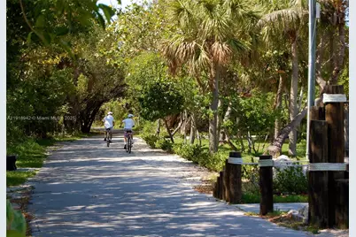 201 Galen Dr #215W, Key Biscayne, FL 33149 - Photo 16