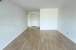 1000 Parkview Dr, Hallandale Beach, FL 33009 - Photo 6